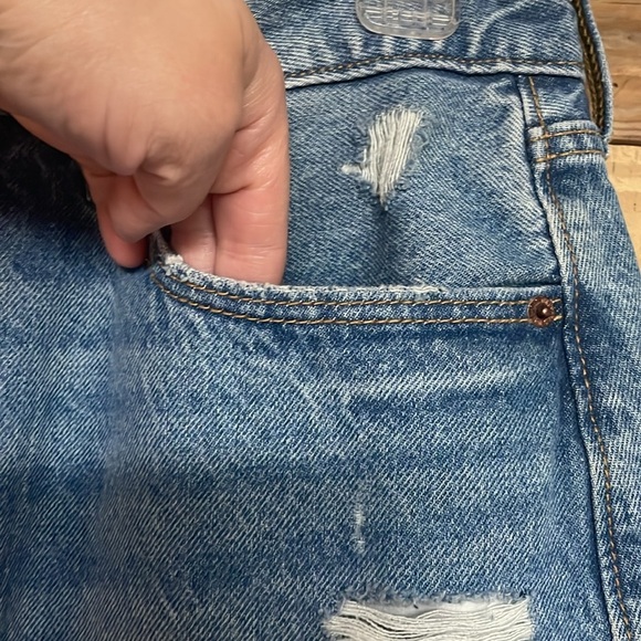 Old Navy size 12 Medium Wash Distressed Mini Denim Button Fly Non-Stretch Skirt - Picture 4 of 13
